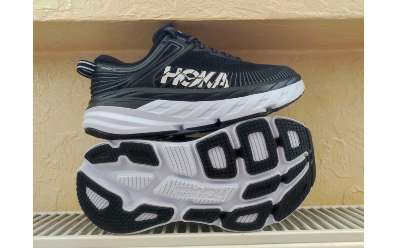 Кросівки Hoka One One Bondi 7 1110519 Bwht