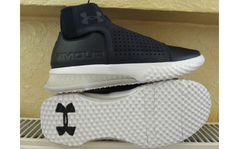 Кросівки UNDER ARMOUR 3020546-003