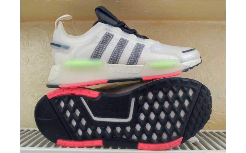 Кросівки Adidas NMD_V3 GW5992