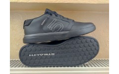 Кросівки Adidas Sleuth Dlx Mid M G26487