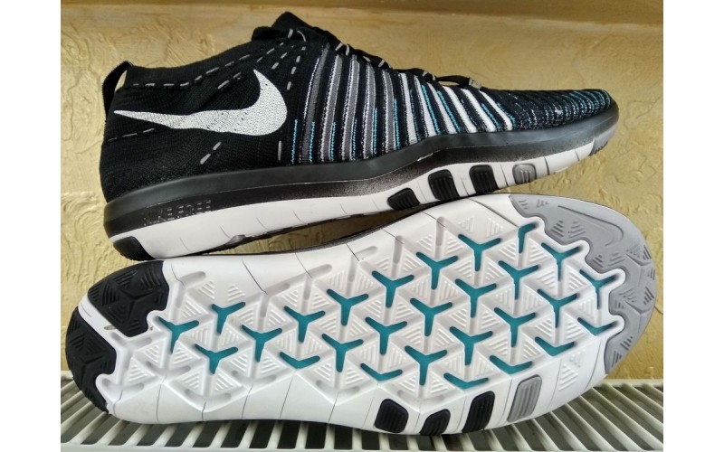 Кросівки Nike Free Transform Flyknit 833410-001