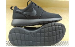 Кросівки Nike Roshe One GS Boys Running Shoes Black 599728-031