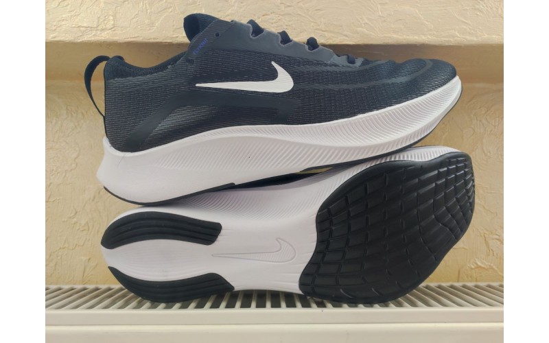 Кросівки Nike Zoom Fly 4 CT2392-001